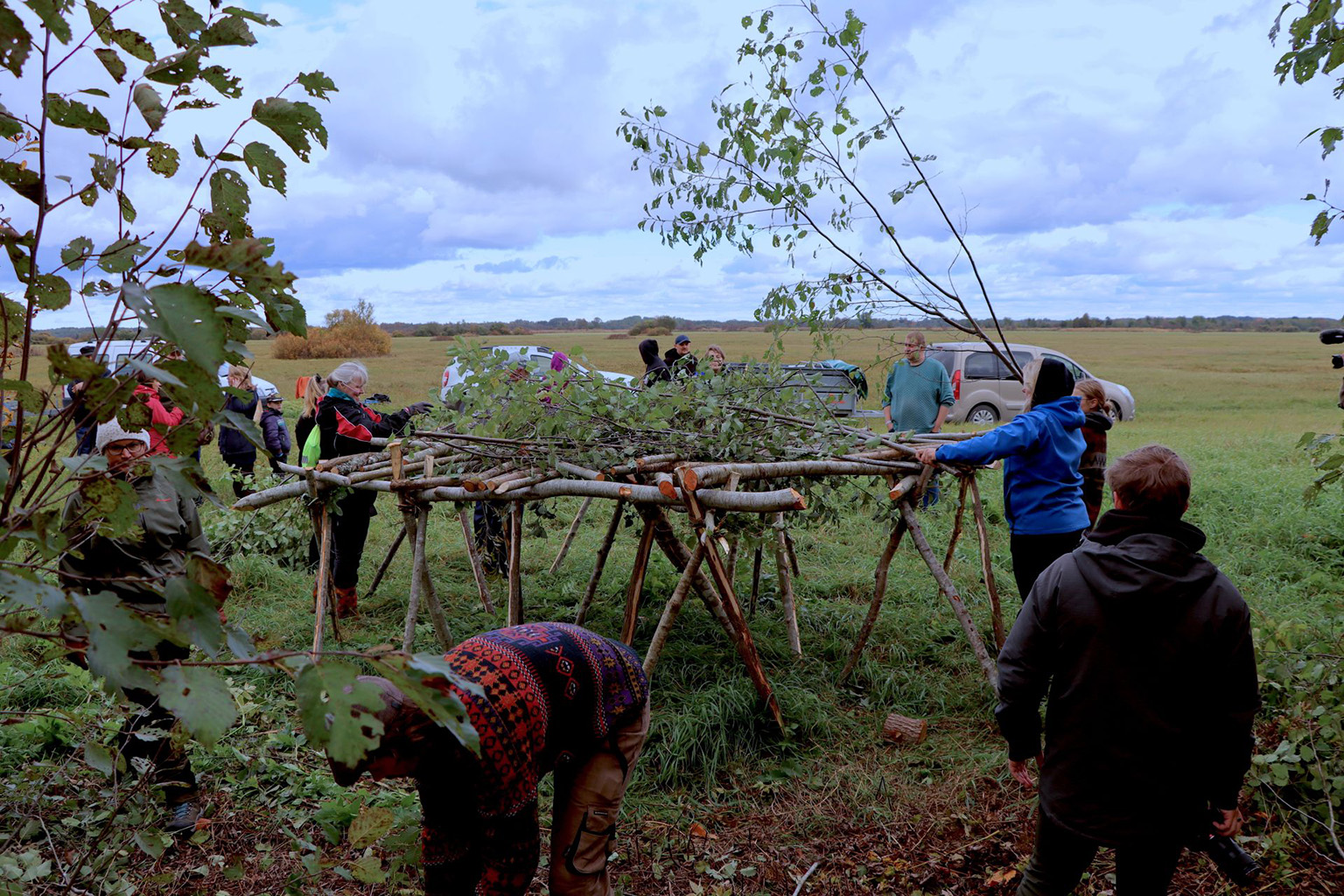 Descriptive alt text