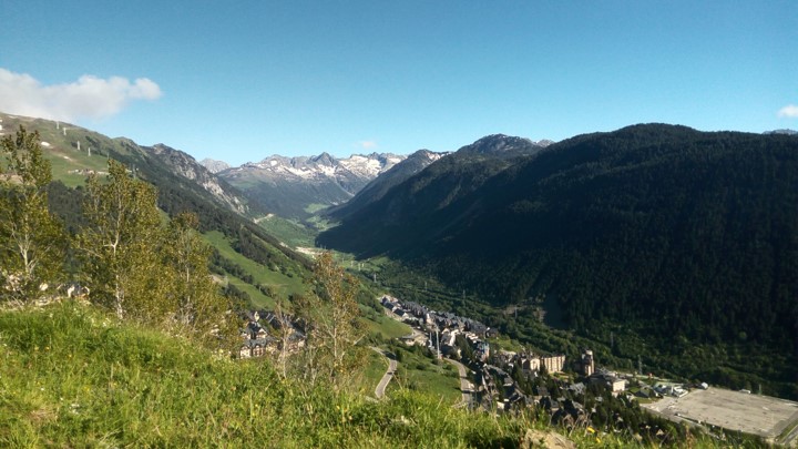 Descriptive alt text